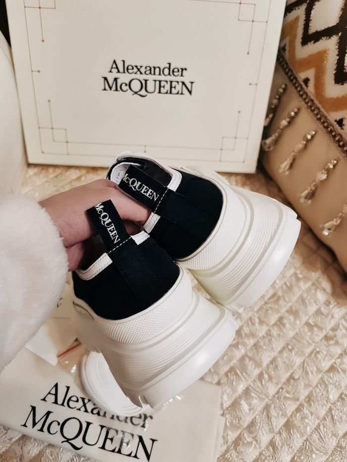 Alexander Mcqueen Couple Shoes AMS00031